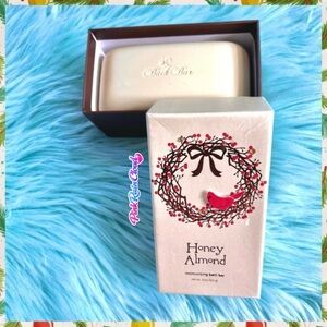 Honey Almond Moisturizing Bath Bar Soap 11oz Gift Box Made In USA